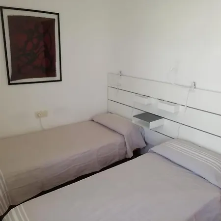 Casa En Bera 펜션 Roda de Bará